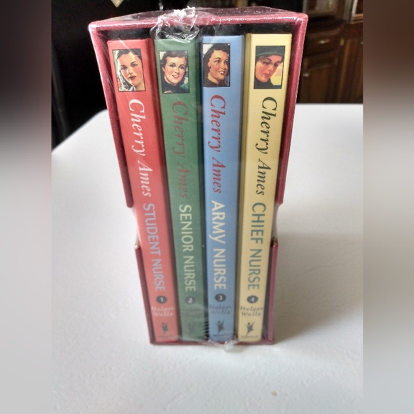 Nurse Cherry Ames New Boxed Set 1-4 Hardback Books by Helen Wells - Picture 2 of 7
